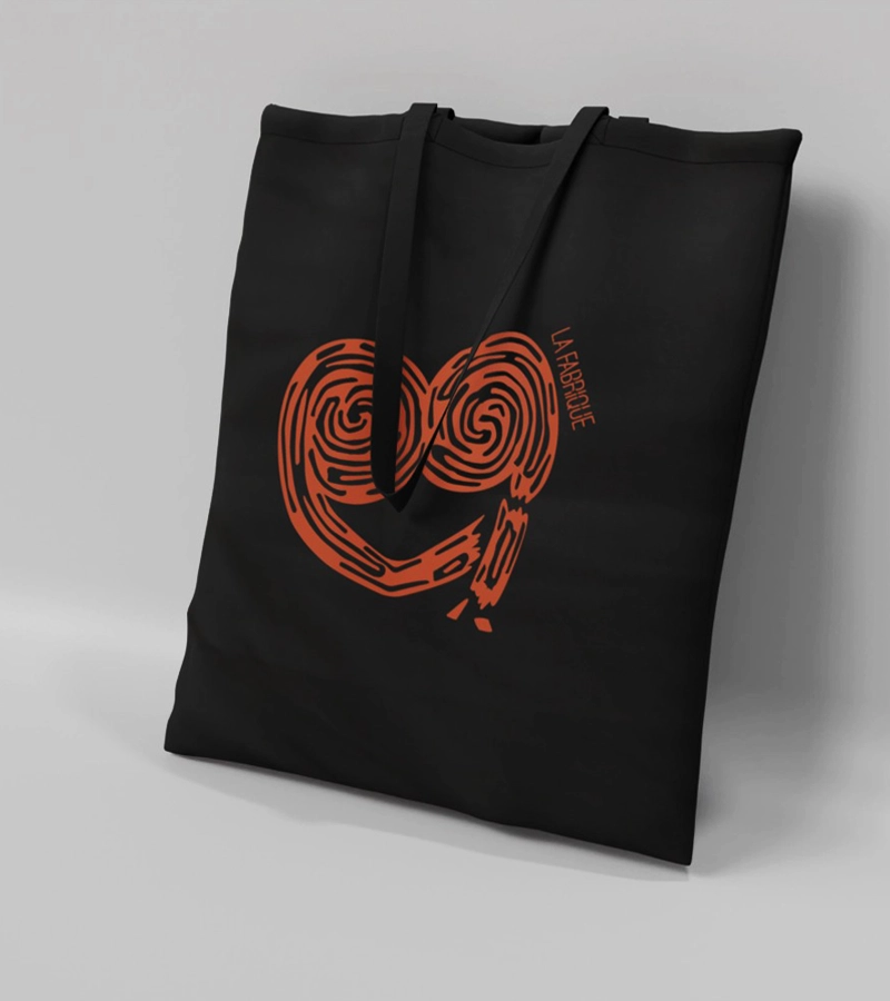 Sac en coton marqué d'un palmier en forme de coeur et du logo La Fabrique